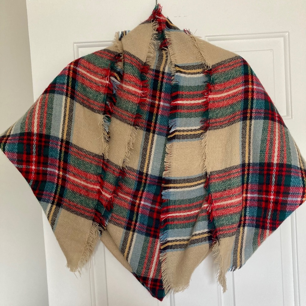 Women’s large blanket scarf